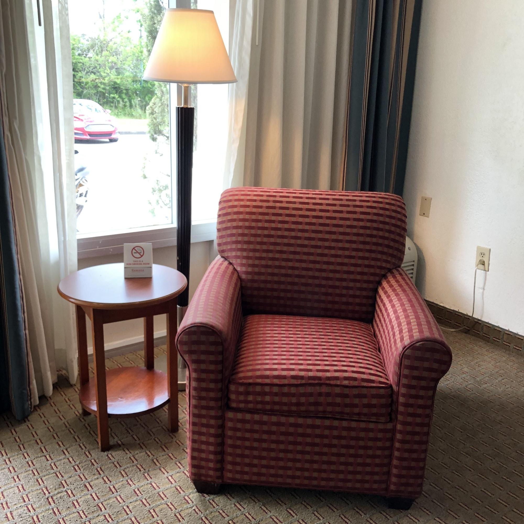Hotel Ramada By Wyndham La Nouvelle-Ibérie Extérieur photo