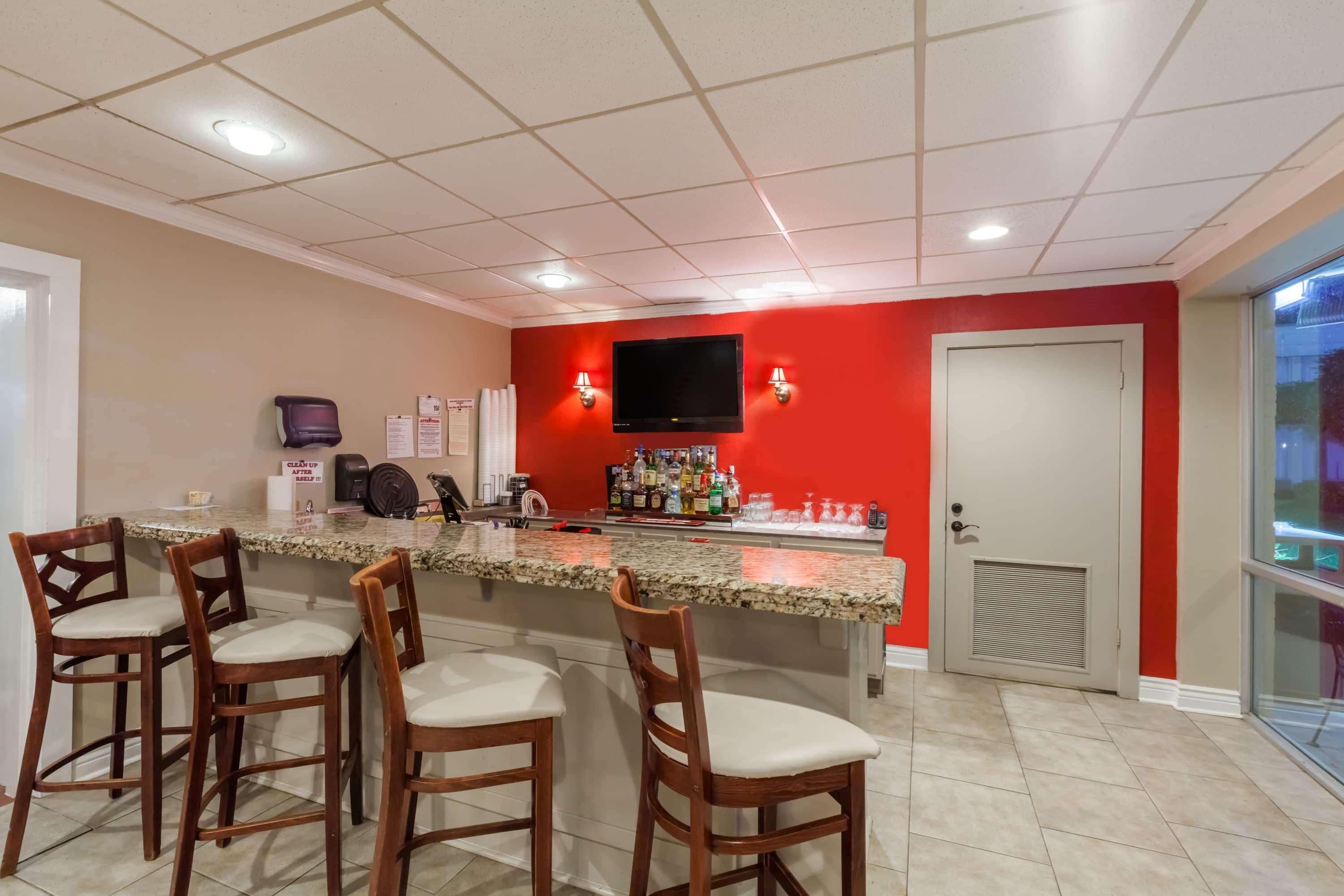Hotel Ramada By Wyndham La Nouvelle-Ibérie Extérieur photo