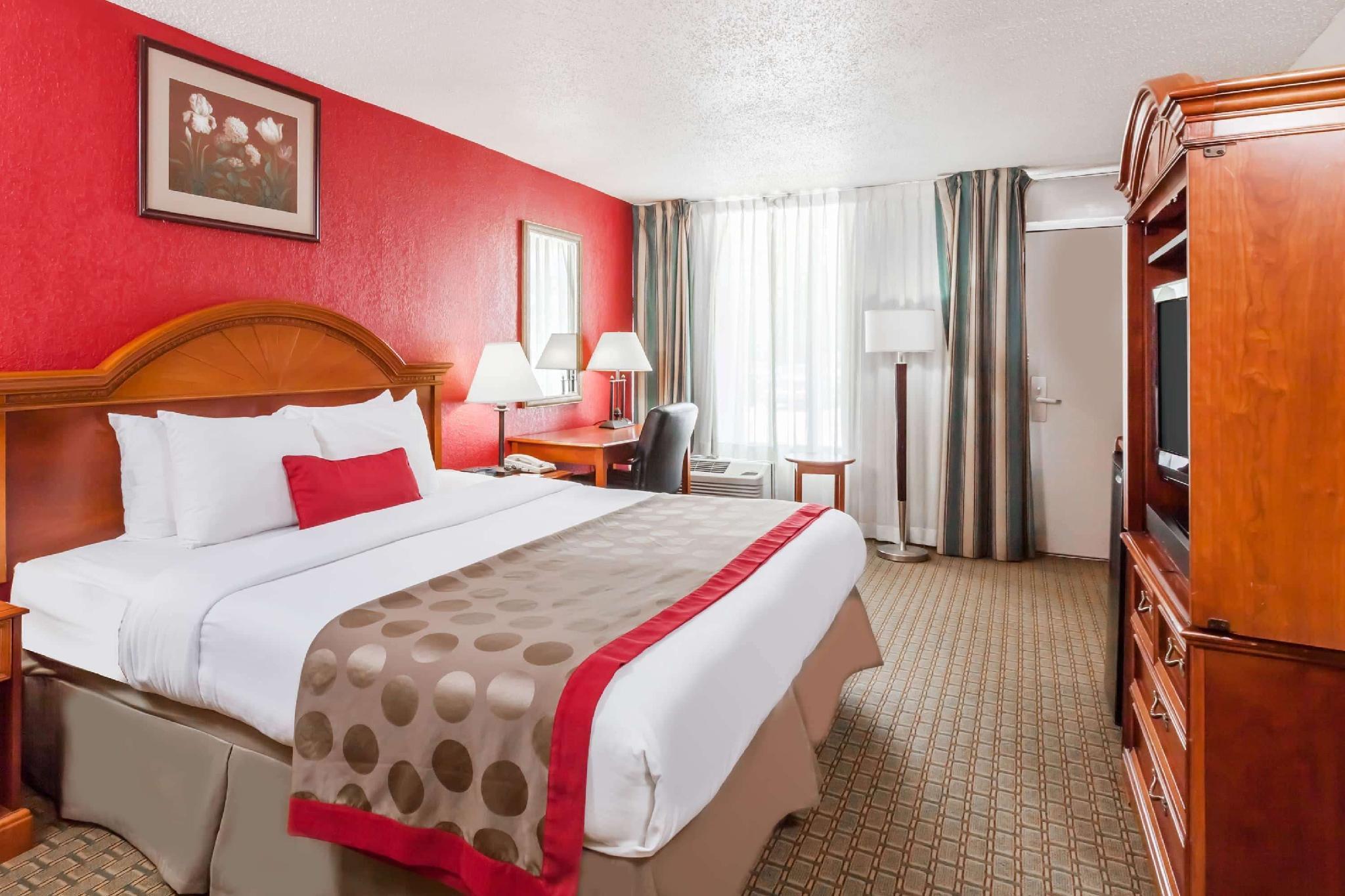 Hotel Ramada By Wyndham La Nouvelle-Ibérie Extérieur photo