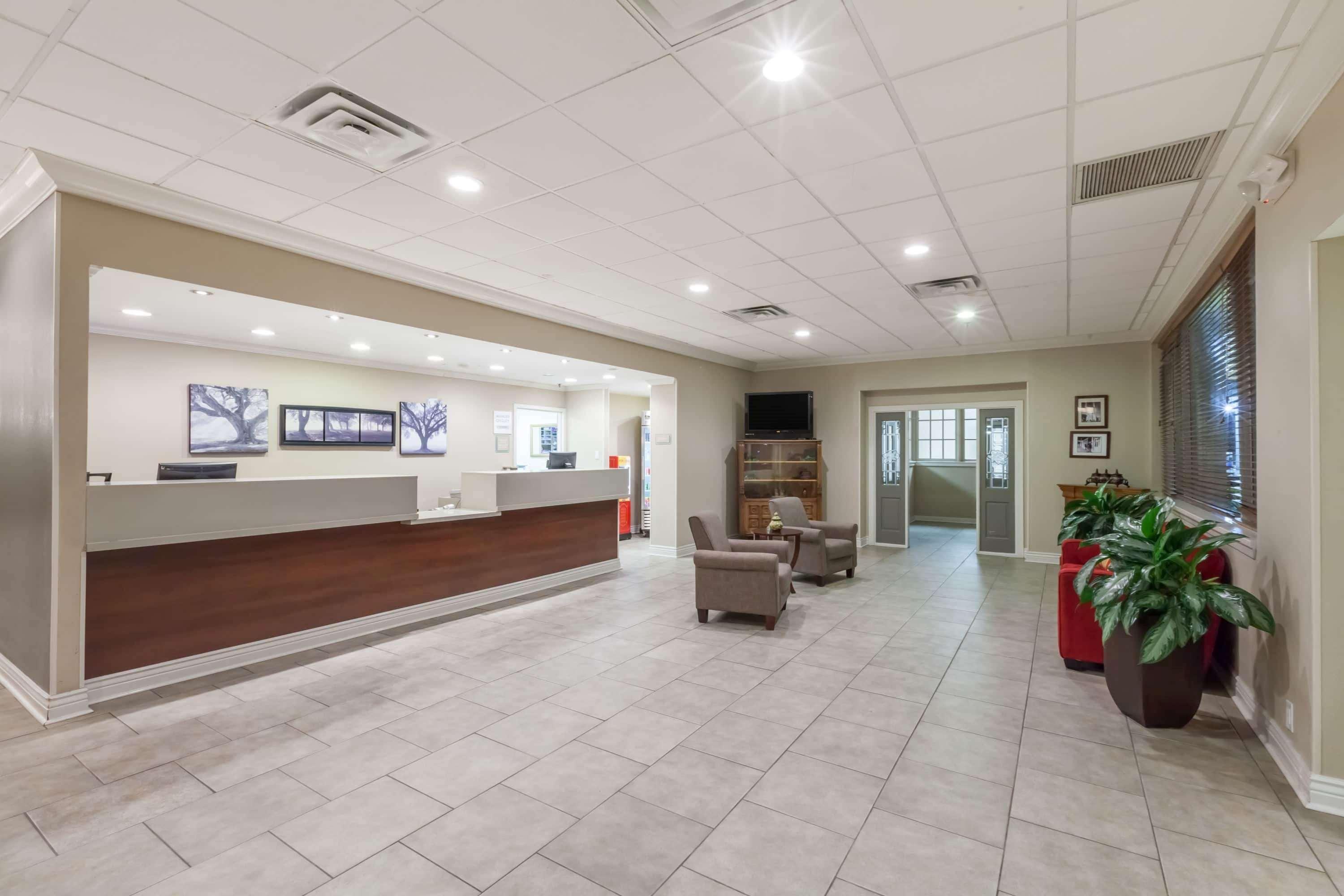 Hotel Ramada By Wyndham La Nouvelle-Ibérie Extérieur photo