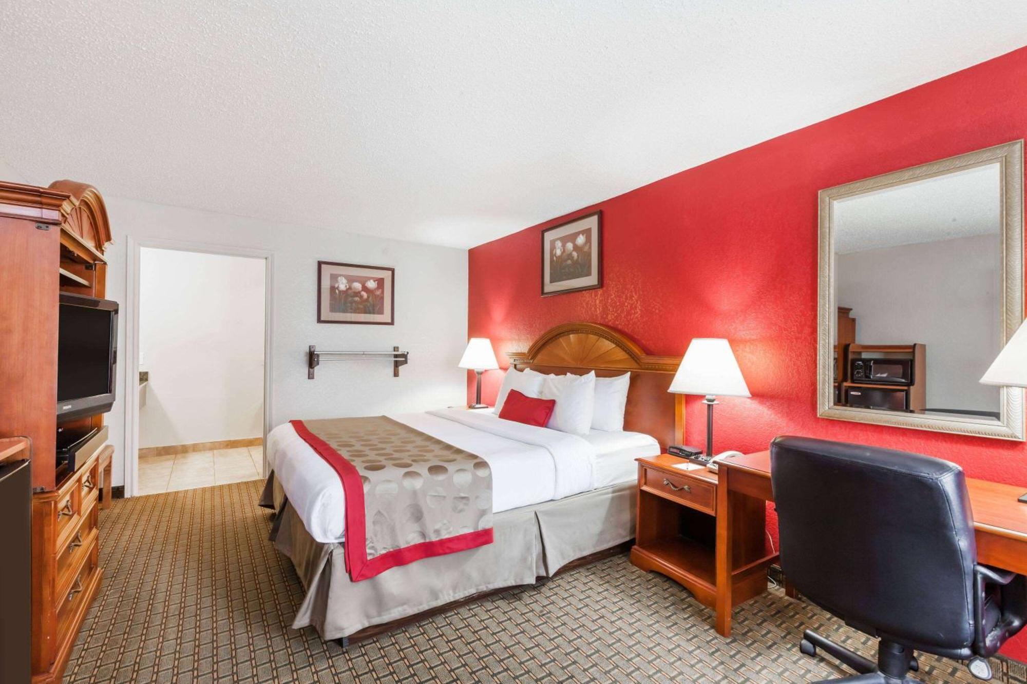 Hotel Ramada By Wyndham La Nouvelle-Ibérie Extérieur photo
