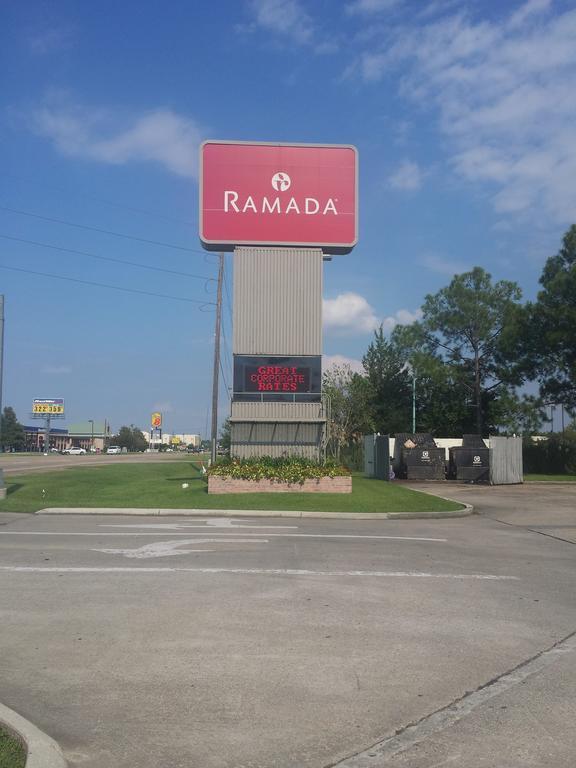 Hotel Ramada By Wyndham La Nouvelle-Ibérie Extérieur photo