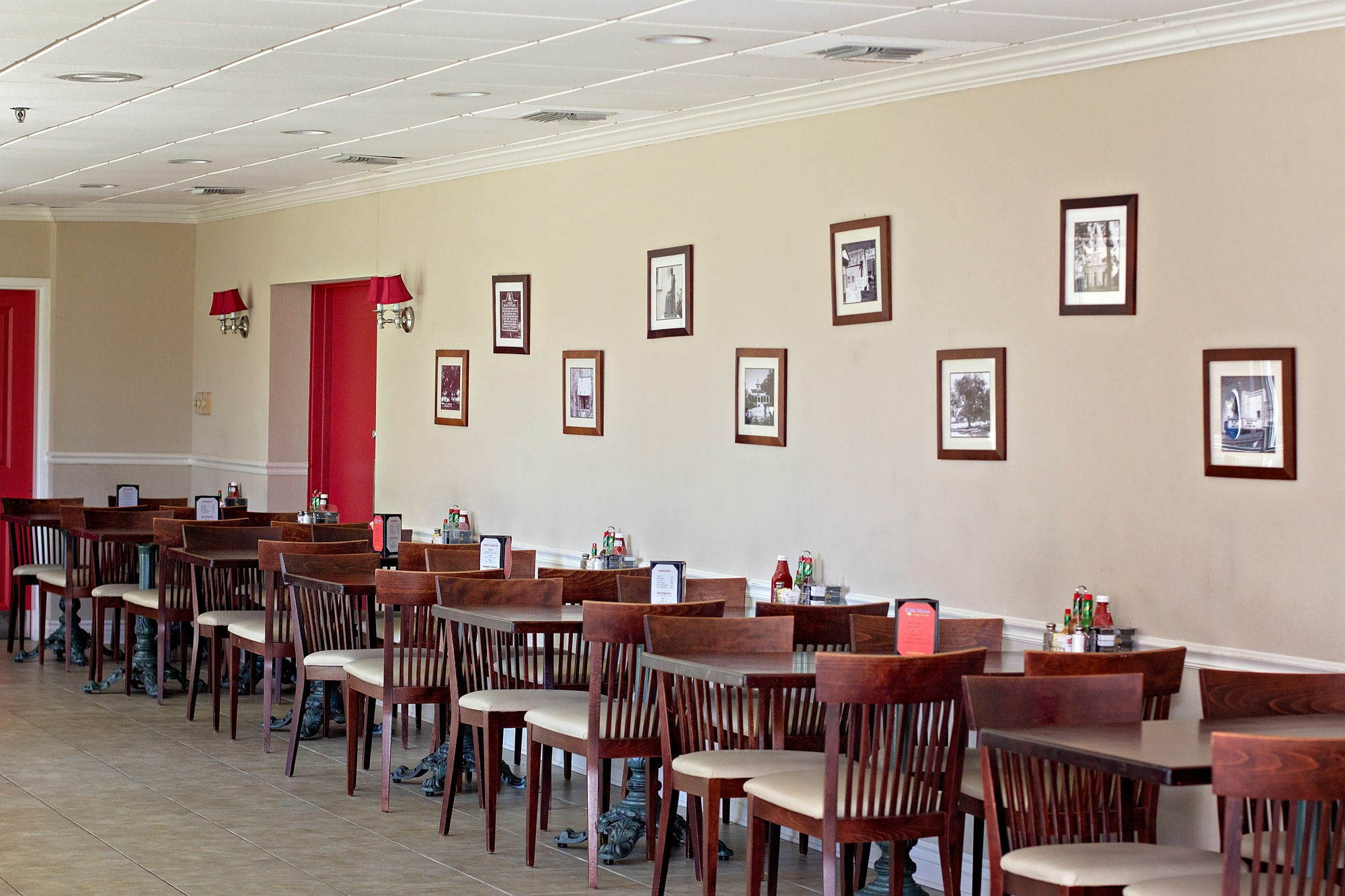 Hotel Ramada By Wyndham La Nouvelle-Ibérie Extérieur photo